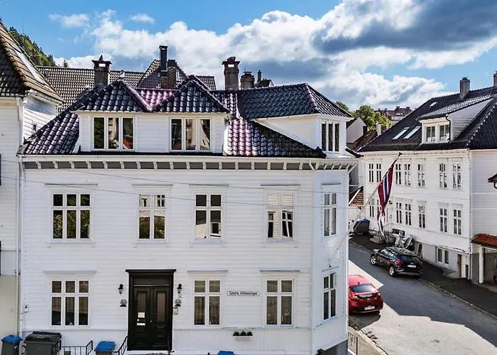 Апартаменти Koselig Og Lun Leilighet *